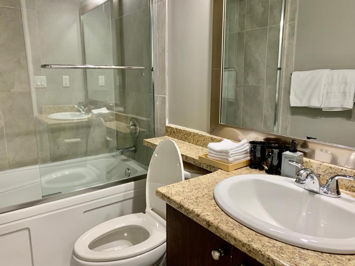 Spacious Burnaby Guest Home מראה חיצוני תמונה