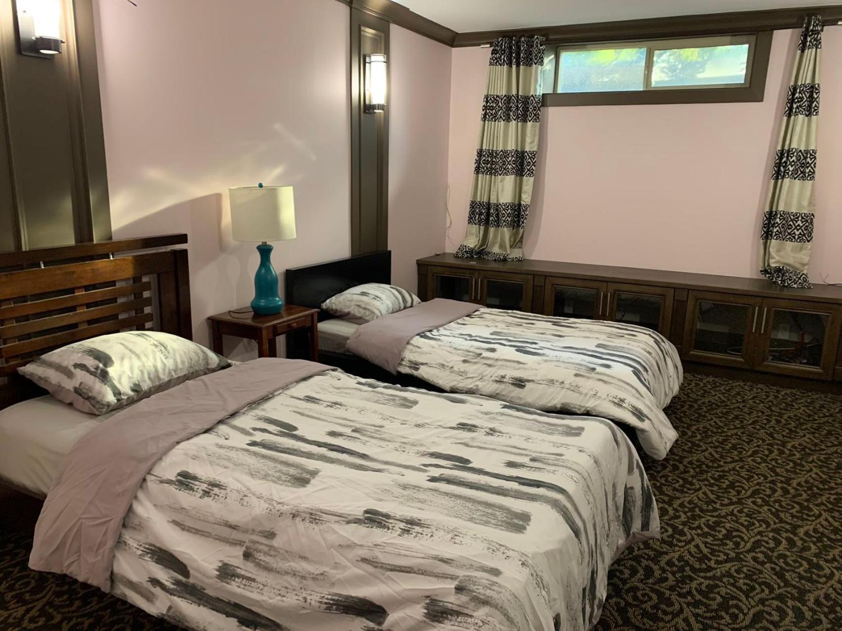 Spacious Burnaby Guest Home מראה חיצוני תמונה
